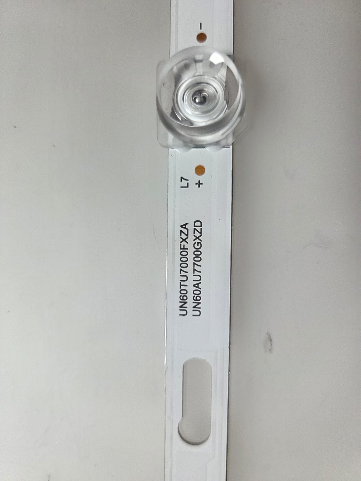 Tira LED para televisión SAMSUNG 60" UN60TU8000 y UN60TU7000