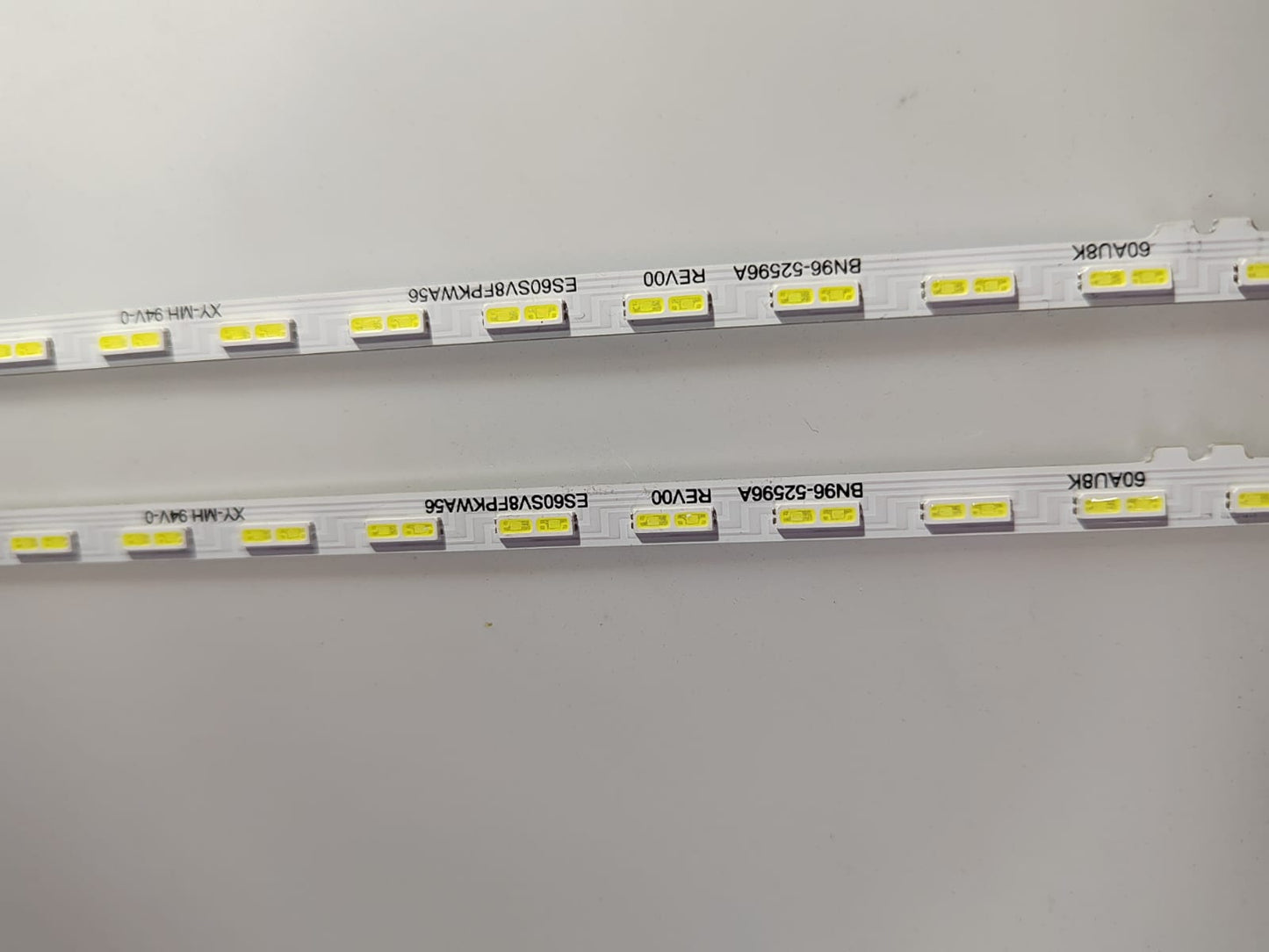 Tira LED para televisión SAMSUNG 60" UN60AU8000