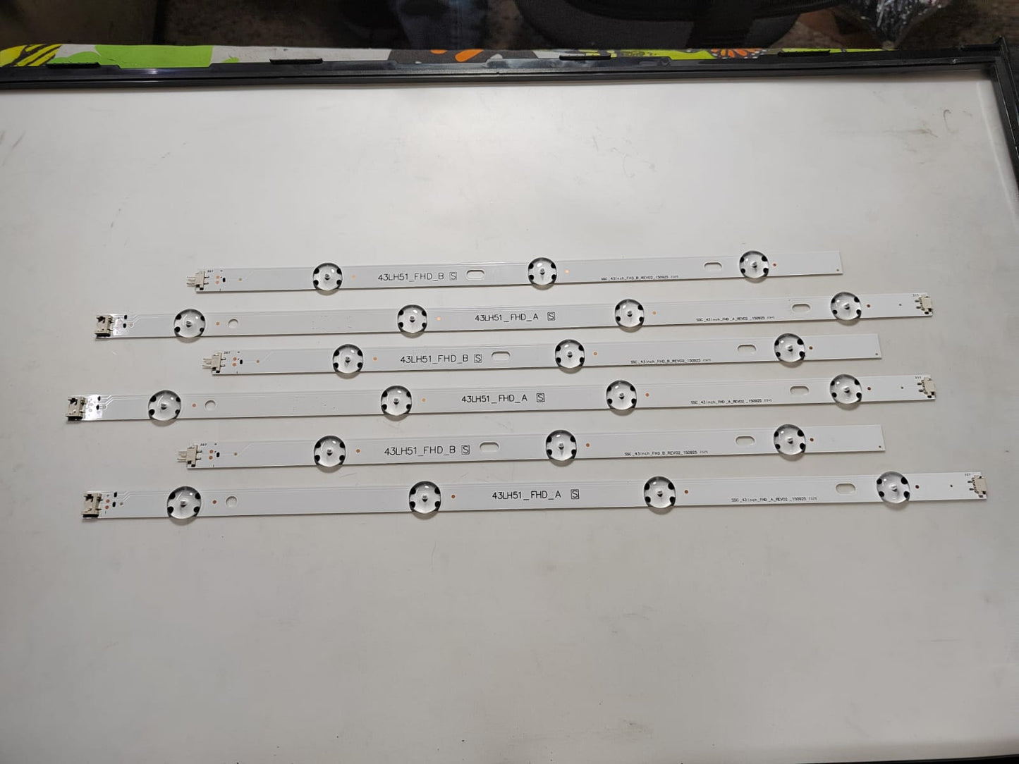 Tira LED para televisión LG 43" 43LF5100, 43LF510, 43LH5100, 43LH5700, 43LH570, 43LH520, 43LH590, 43LJ515, 43LH510