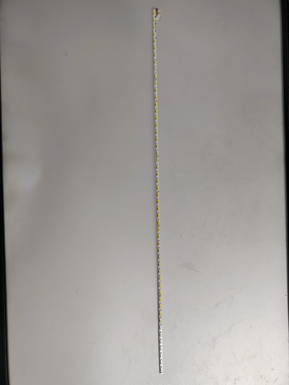 Tira LED para televisión PANASONIC 40" TC-40A400L Y TC-L40SVX