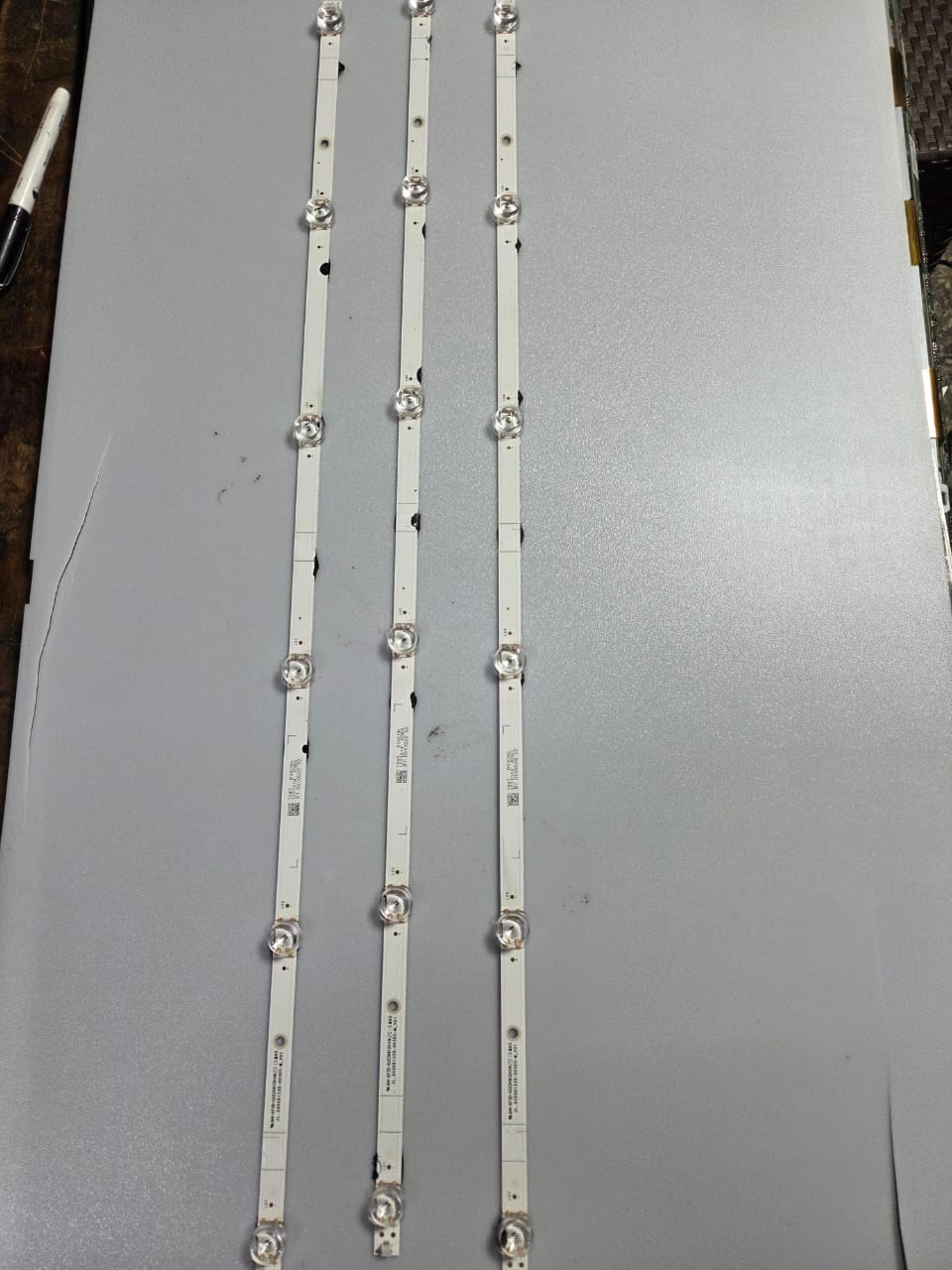 Tira LED para televisión HISENSE 40" 40H5F  (DE SEGUNDA)